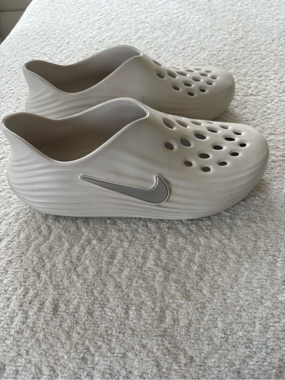 Nike ReactX clogs - Picture 2 of 3